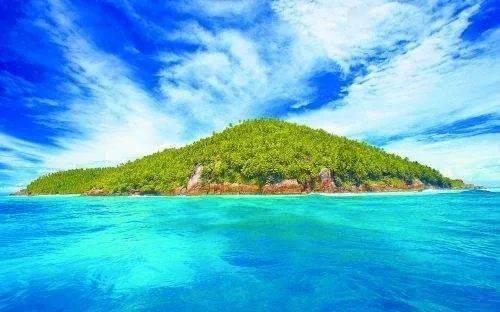 祝早日回归!利物浦官推晒萨拉赫慢跑照片:继续恢复性训练
