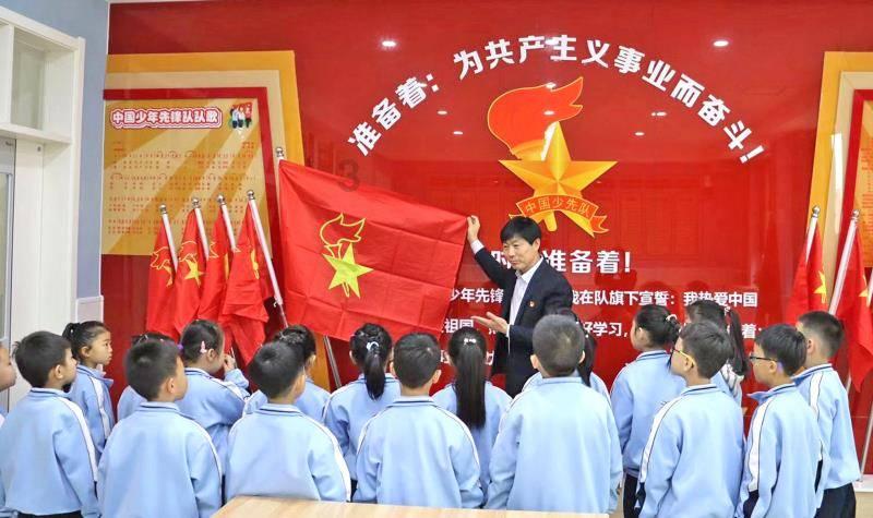 在直播间疯狂打赏主播的人都是怎么想的？游戏画面