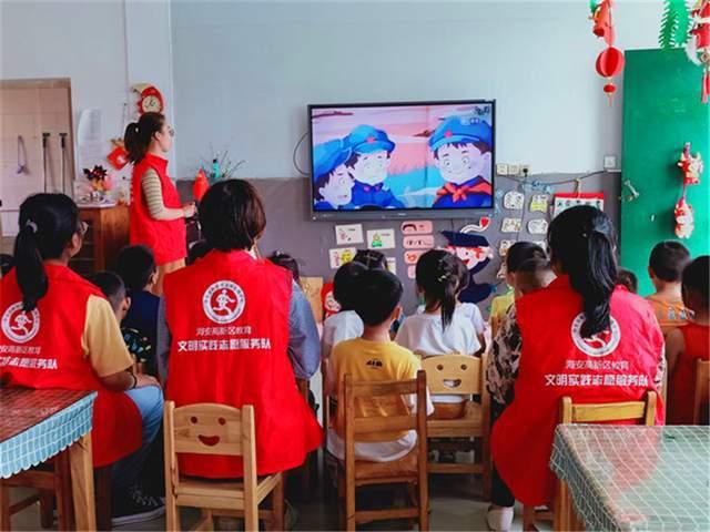 “鞋王”哈森股份转型消费电子:重组标的为苹果供应商,股价冲上四连板
